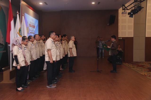 Pj Gubernur Sumut Hassanudin mengukuhkan Satuan Tugas (SATGAS) Sekolah Bersih Narkoba (BERSINAR) di Auditorium Kampus Poli Tehnik Wilmar Bisnis Indonesia Jalan Warakauri, Kecamatan Percut Seituan, Deliserdang, Jumat (20/10/2023). Foto/Diskominfo Sumut