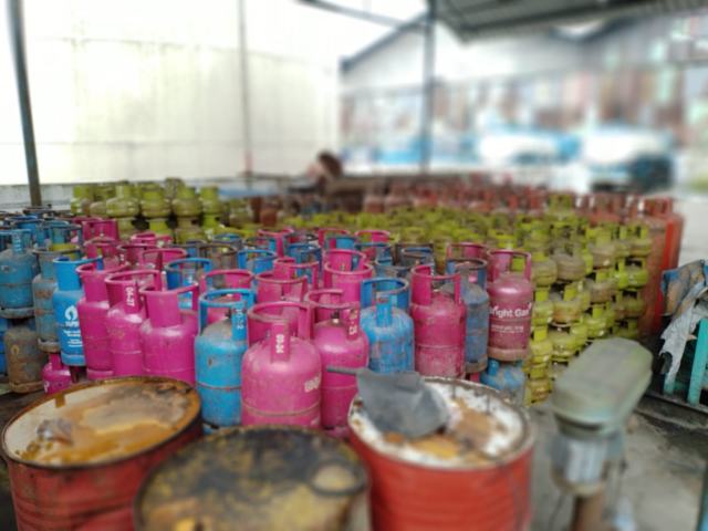 Bareskrim Polri Gerebek Gudang  Pengoplosan Gas Elpiji