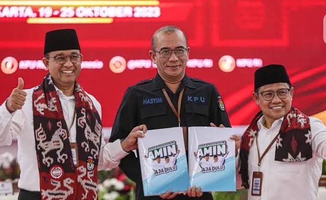 Pasangan bakal calon presiden dan calon wakil presiden Koalisi Perubahan, Anies Baswedan dan Muhaimin Iskandar (Cak Imin) resmi mendaftar ke Komisi Pemilihan Umum (KPU), Kamis (19/20/2023).