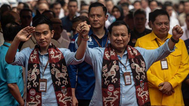 Prabowo Subianto dan Gibran Rakabuming Raka resmi mendaftar ke KPU, Rabu (25/10/2023). Foto/bbc
