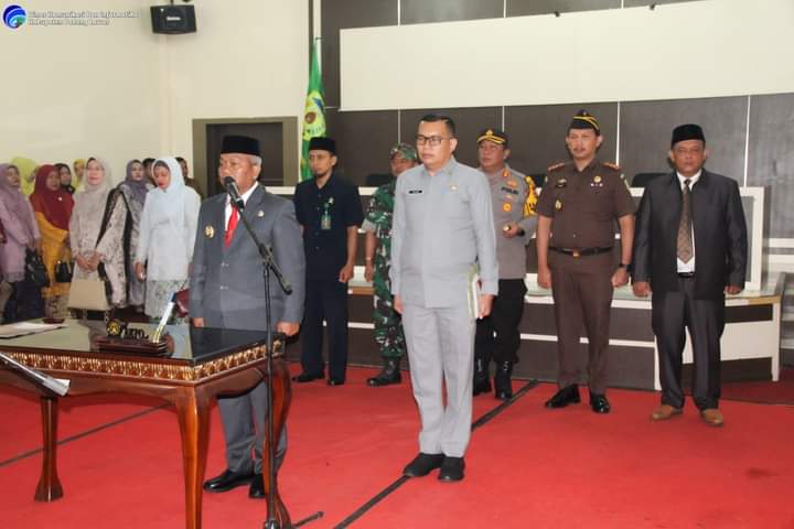 Pengukuhan dan Pengambilan Sumpah Jabatan Tinggi Pratama Sekdakab Palas Oleh Plt Bupati Palas