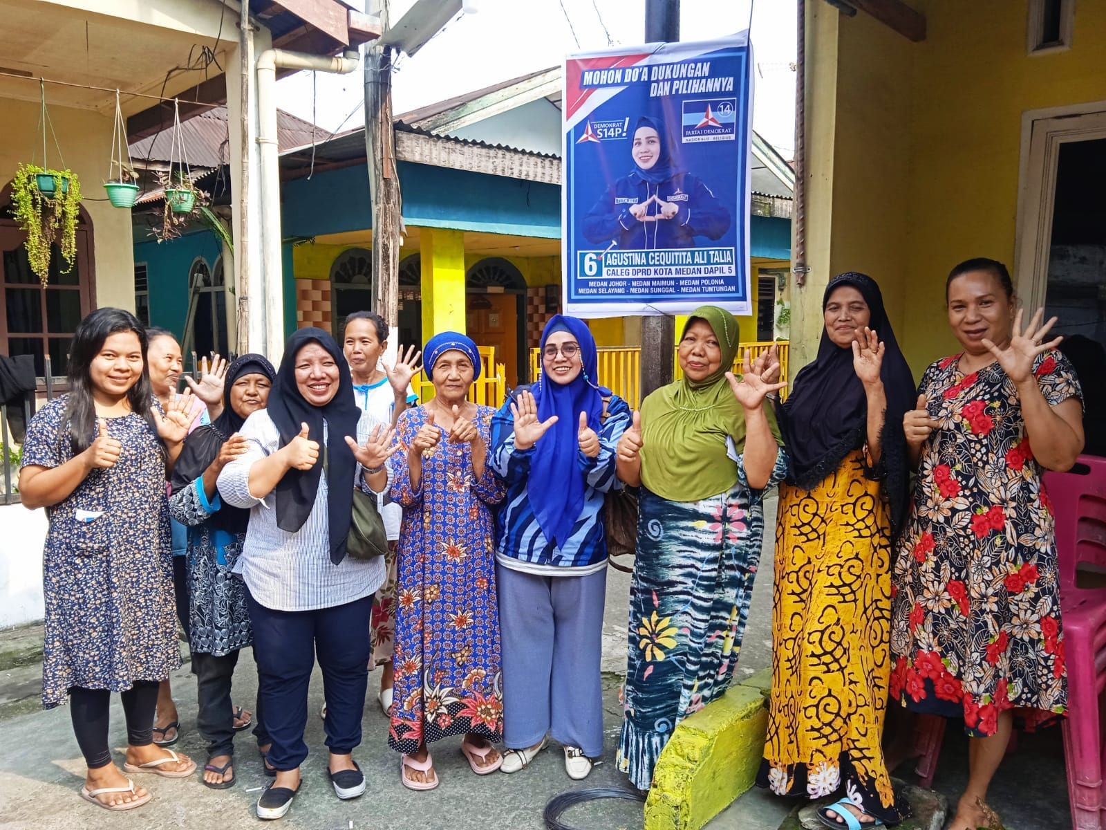Bacaleg DPRD Medan Dari Demokrat Agustina Beri Pelatihan UMKM Kepada Warga Maimun