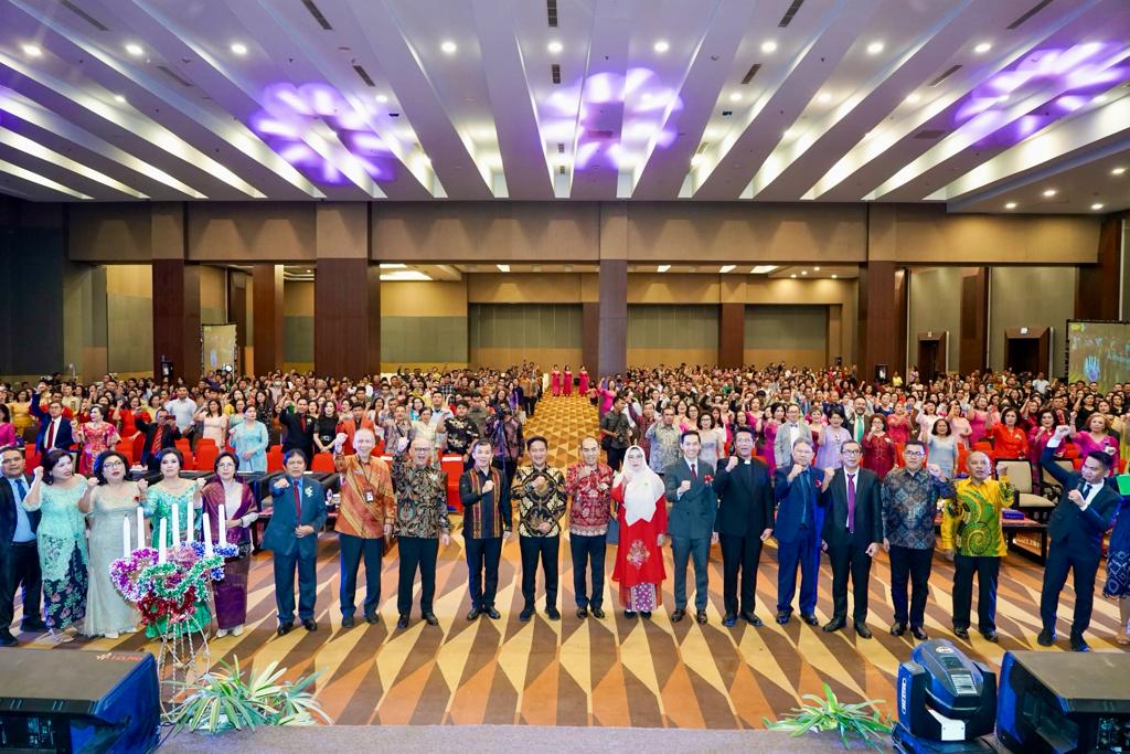 Perayaan Natal Berlangsung Khidmat, Zainal Safri: Momen Natal Tambah Kekuatan RS Adam Malik Kedepannya