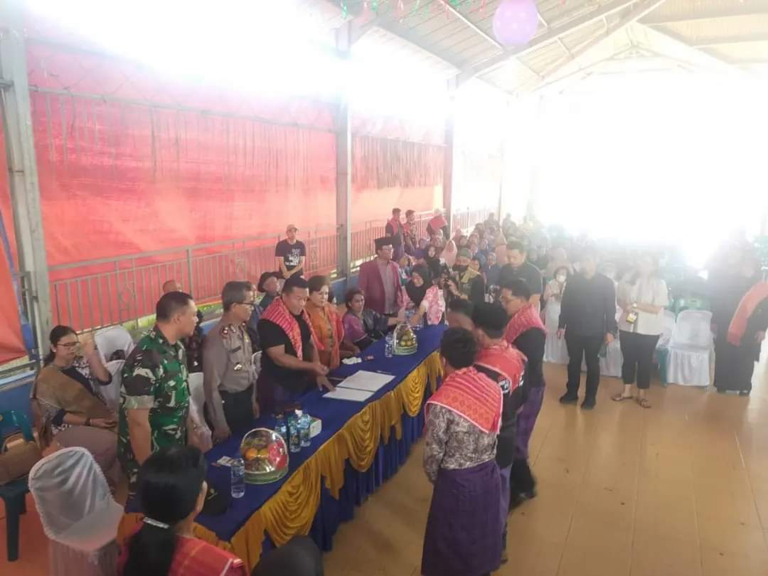 Hadiri Pelantikan Lembaga Adat Desa Sempajaya, Kapolsek Berastagi: Tetap Jaga Kerukunan