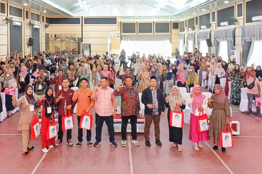 Aswan Jaya saat pelatihan literasi digital di Batubara.