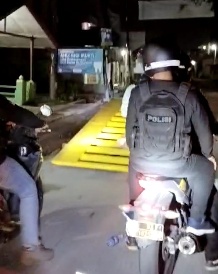 3 Tersangka Tertangkap Basah, Mencuri Pagar dengan Becak