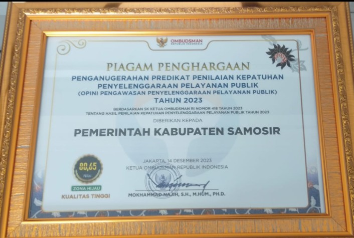 Bupati Samosir Terima Penghargaan dari Ombudsman RI