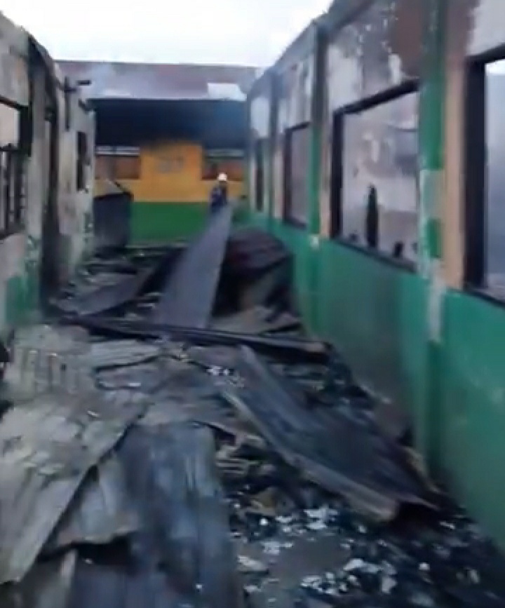 SMPN2 Babalan Terbakar, Ruang Perpustakaan dan Laboratorium IPA Ludes di Lalap Api