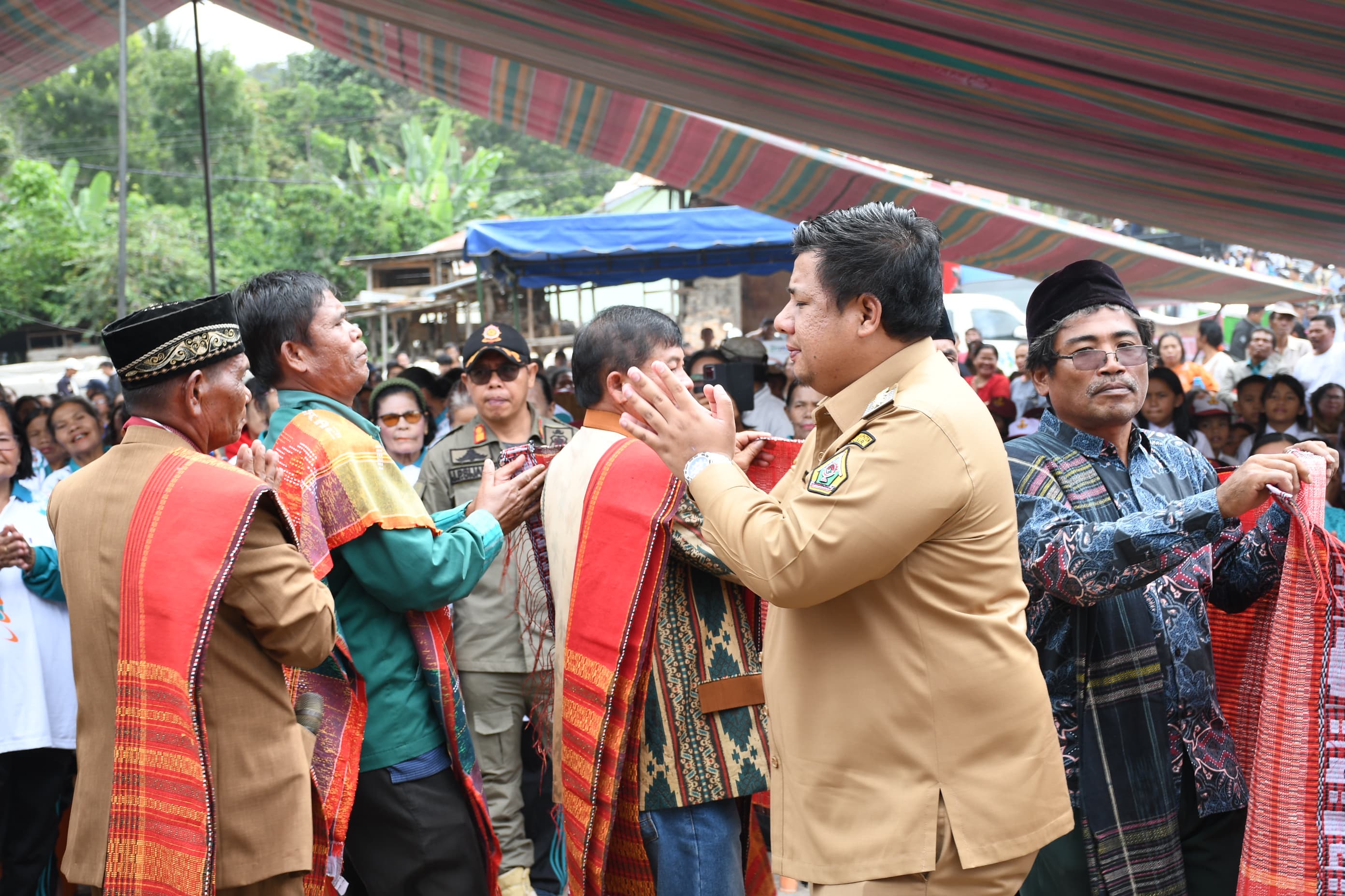 Masyarakat 3 Desa dan 1 Kelurahan, Sambut Hangat Kehadiran Bupati Samosir