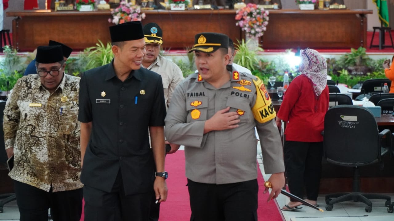 DPRD Gelar Rapat Paripurna, Penyampaian Laporan Reses dan Usulan Pemberhentian Syah Afandin