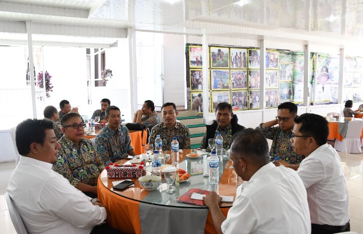 Bupati Samosir Minta Pembenahan Jalan Inpres Kepada Kepala BBPJN