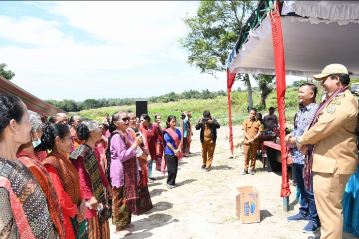 Bupati Samosir, Perbaikan Infrastruktur Jalan di Desa Saitnihuta Pangururan