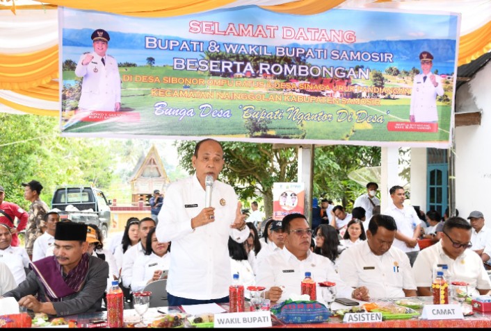Wabup Samosir Berkantor di Desa Sibonor Opuratus