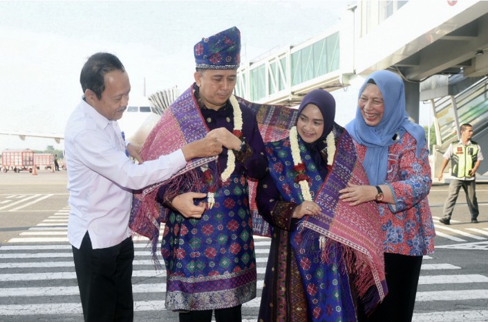 Tiba di Bandara Internasional Kualanamu, Pj Gubernur Sumut Agus Fatoni Langsung Disambut Forkopimda