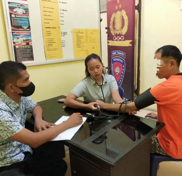 12 Orang Tahanan Polres Samosir Dalam Keadaan Sehat