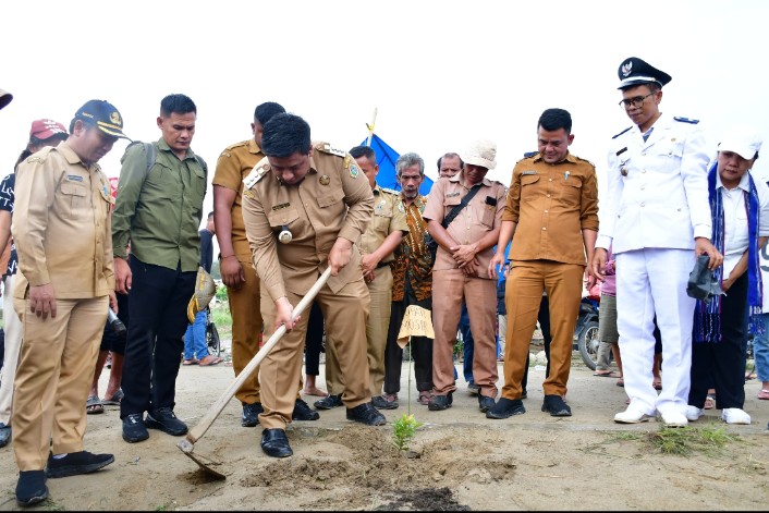 Bupati Samosir Launching Pantai Lumban Manik