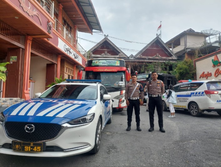 Polres Samosir Lakukan Pengawalan Ketat Kontingen PON XXI Aceh-Sumut 2024 di Samosir
