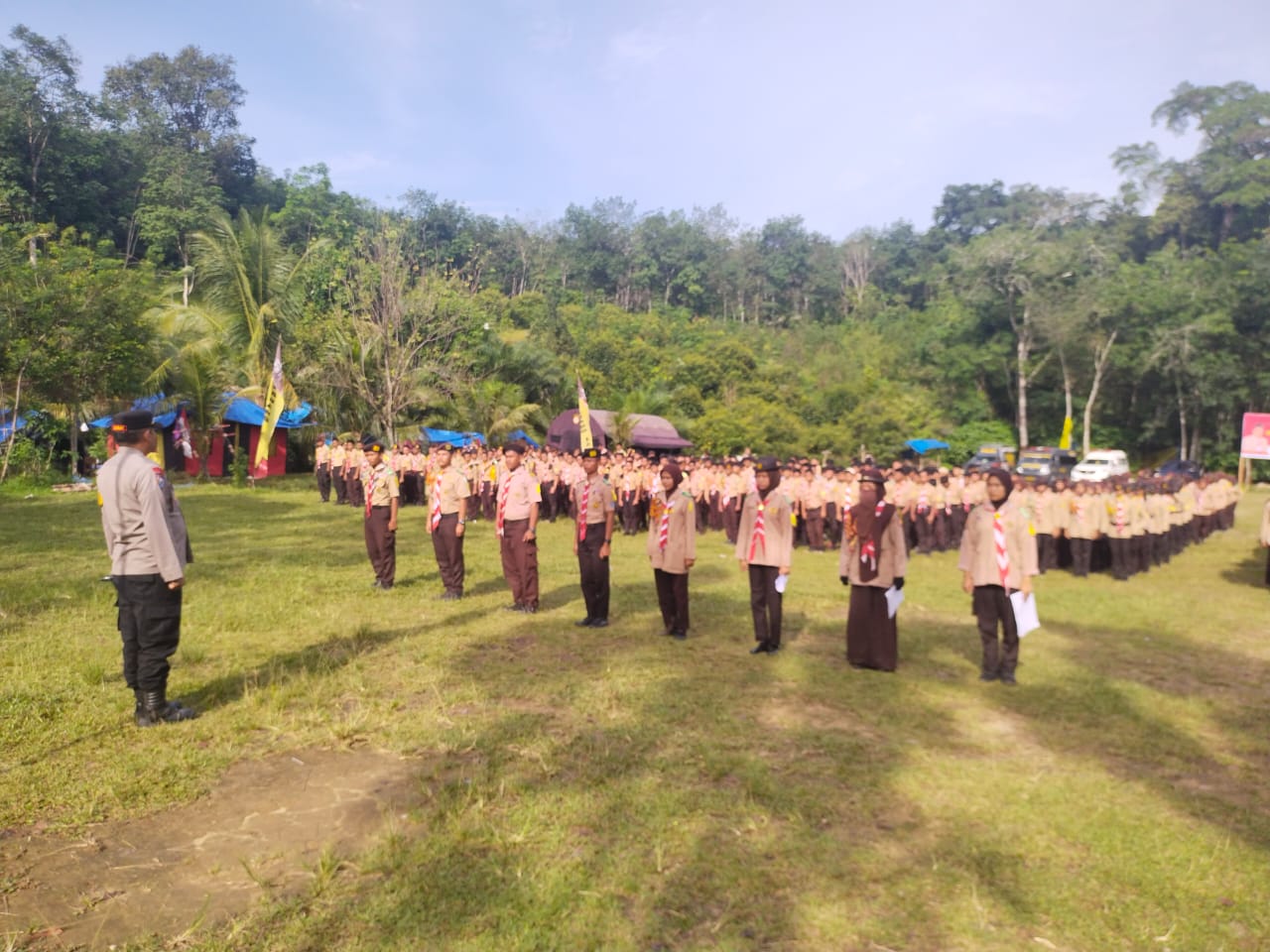 Peserta Perkemahan Saka Bhayangkara Bersama Polres Palas Tingkat Kwarcab  Laksanakan Kegiatan Bakti Sosial