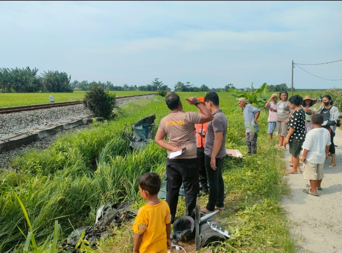 Mbah Sutris Tewas Ditabrak Ular Besi Selepas Antar Sewa di Potean Desa Suka Damai