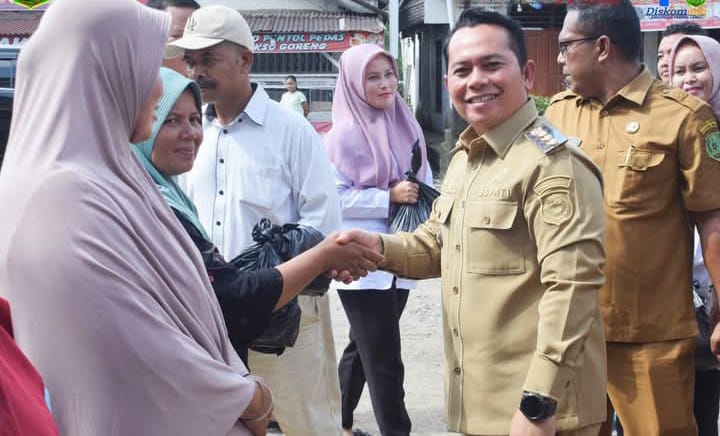 Pemkab Palas Gelar Pasar Murah Sembako