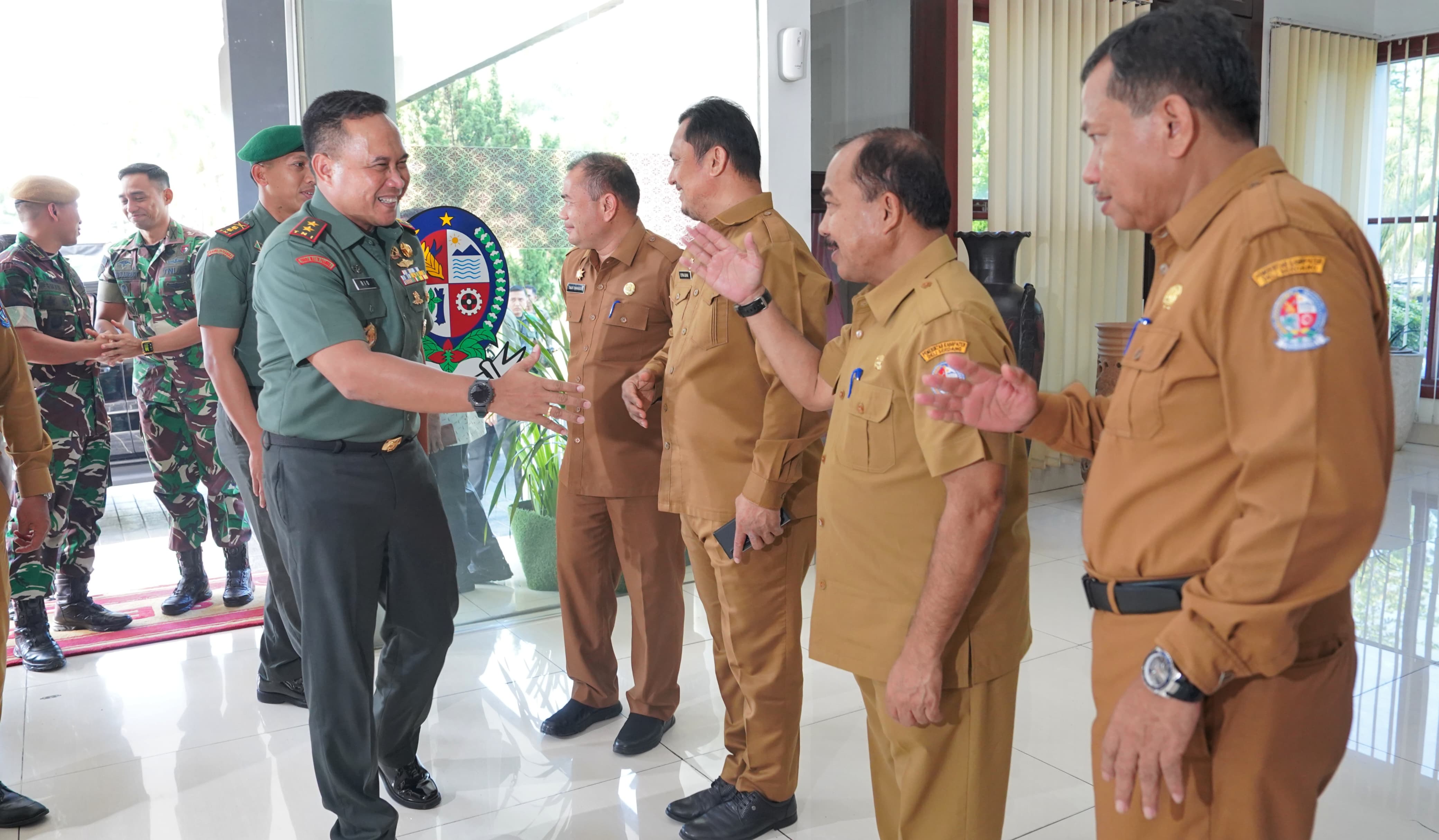Pangdam I/BB Kunjungi Bupati Deli Serdang, Tegaskan Dukungan TNI untuk Pembangunan Daerah