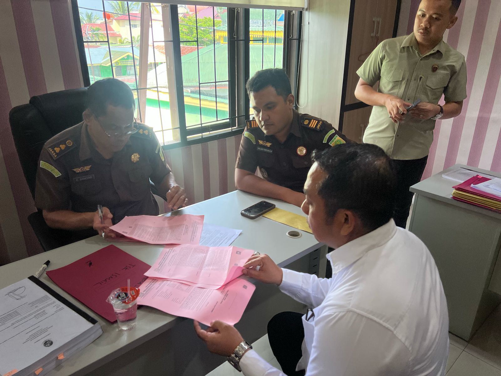 Diduga Korupsi,Kejari Deli Serdang Tahan Kepala dan Bendahara Dinas Budporapar