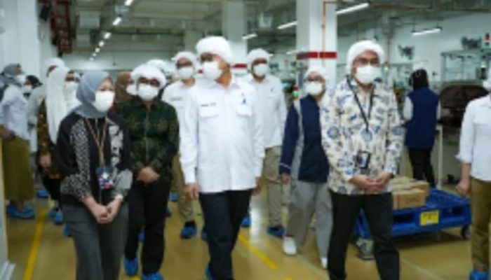 Kepala BPOM RI Kunjungi Pabrik dan Pusat Riset ParagonCorp: Soroti Inovasi Berbasis Riset dalam Industri Kosmetik Indonesia