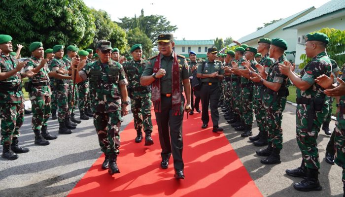 Pangdam I/BB Berikan Apresiasi Semangat dan Dedikasi Prajurit Jajaran Korem 032/Wira Braja