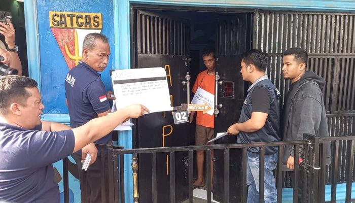 Diduga jadi Pabrik Ekstasi,Warga Minta Pos Ormas Dirubuhkan