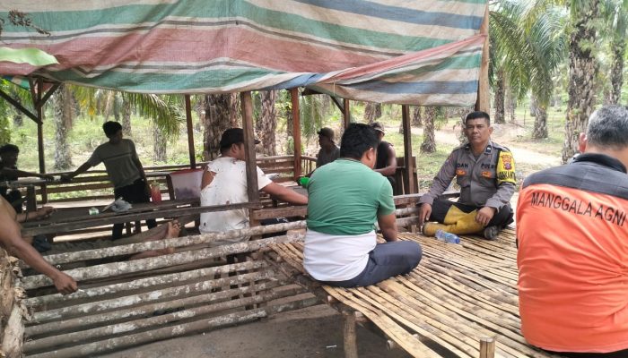 Cegah Karhutla, Bhabinkamtibmas Polres Palas Sosialisasikan Larangan Membakar Hutan dan Lahan