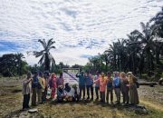 Kapolsek Barumun Laksanakan Penanaman Jagung Hibrida di Desa Arse Simatorkis
