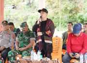 Bupati Palas Respon Aspirasi Masyarakat Desa Sianggunan Kecamatan Sosopan, Sekaligus Serahkan Bantuan Beras