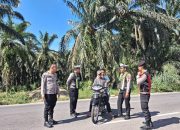 Ka SPKT Polres Padang Lawas Melaksanakan Pengaturan Pos Padat Pagi di Depan Mapolres