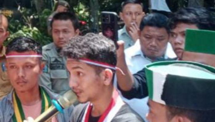 Disebut Terima Rp.7,2 Miliar, Bupati Saipullah Didesak Pecat Kadis PUPR Madina