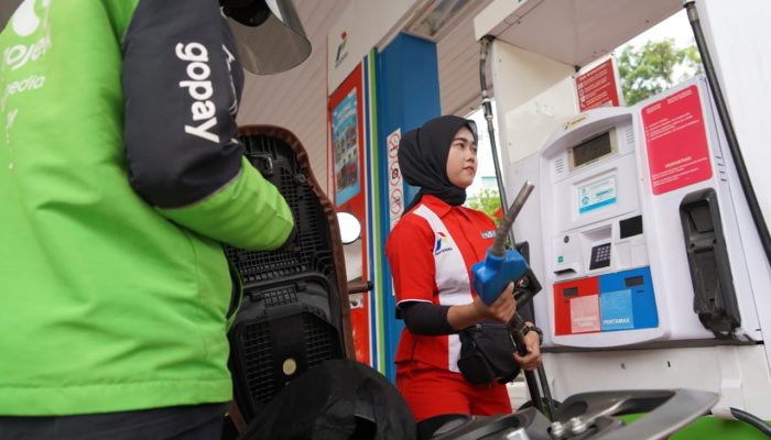 Pengemudi Ojek Online Tetap Setia Pakai Pertamax: Mesin Lebih Awet, Layanan SPBU Pertamina Kian Nyaman