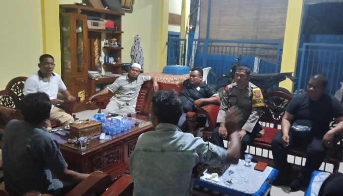 Bhabinkamtibmas Polsek Sosa Hadiri Mediasi Kasus Pemukulan Hingga Damai