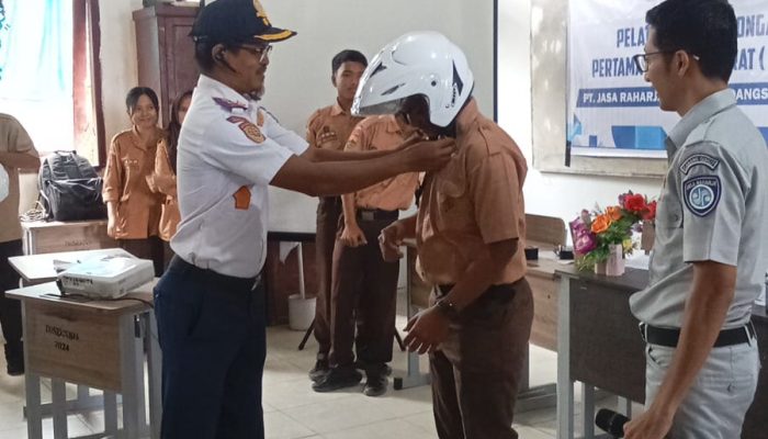 Bidang LLAJ Disperkimhub Kabupaten Palas Gelar Pelatihan PPGD di SMAN 1 Barumun