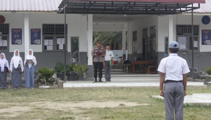 Jaga Generasi Bangsa, Polsek Barumun Laksanakan Goes To School di SMAN 1 Ulu Barumun
