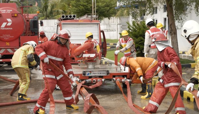 Pertamina Patra Niaga Regional Sumbagut Gelar Simulasi Penanggulangan Keadaan Darurat di IT Teluk Kabung dan Kantor Regional Medan