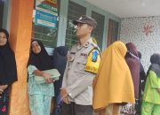 Bhabinkamtibmas Polsek Sosopan Lakukan Pengamanan Penyaluran BLTSKESRA Bagi Masyarakat