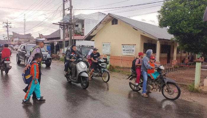 Polisi Gelar PAM Padat/Rawan Pagi, Wujudkan Kedisiplinan Berlalu Lintas dan Cegah Lakalantas