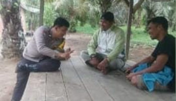 Kompak Jaga Kamtibmas Bersama, Bhabinkamtibmas Polsek Sosa Laksanakan Patroli, Sambang dan Tatap Muka