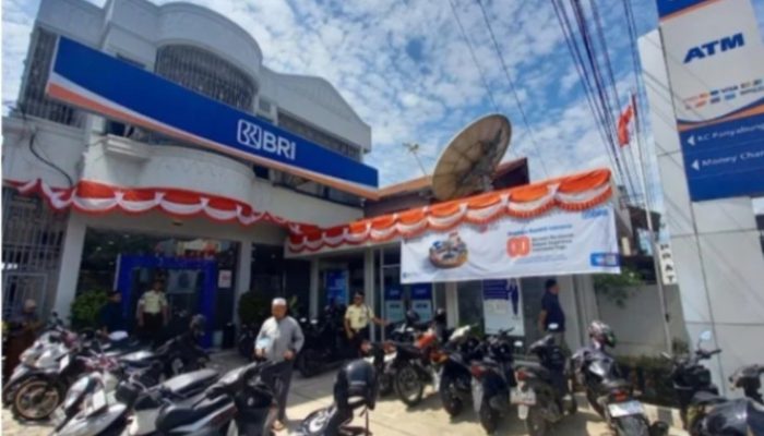 Peduli Korban Banjir, BRI Panyabungan Serahkan Bantuan Melalui BPBD Madina