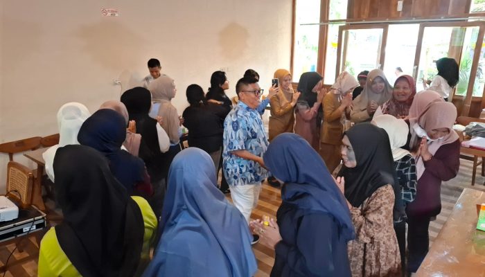 Dari Kartini ke Pantai Cermin: Perempuan Masih Berjuang Lawan Sunyi Kesehatan Reproduksi