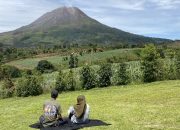 Ngopi Berlatar Gunung Sinabung, Bikin Betah Tak Mau Beranjak